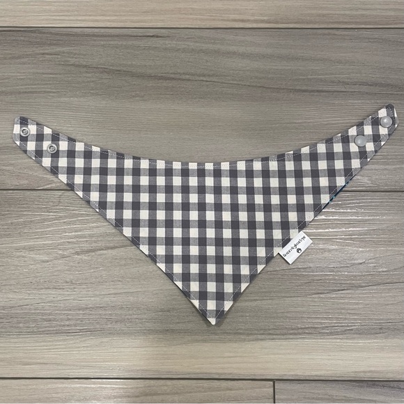 Reversible Bandana With Snaps for Dogs Size Small - Picture 5 of 14